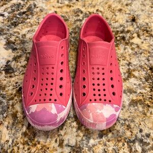 Native Jefferson Sugarlite Marbled girls size 12c